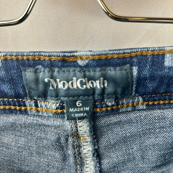 ModCloth Cactus Raw Hem Denim Shorts Women Size 6 Southwest Country Boho Cutoff - Picture 7 of 8